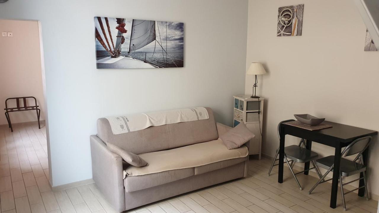 Mistral Appartements Port-Saint-Louis-du-Rhône Dış mekan fotoğraf